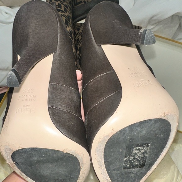 Fendi thigh high boots - Picture 4 of 9